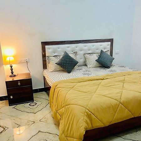 バラナシ Amrita Residencyヴィラ エクステリア 写真