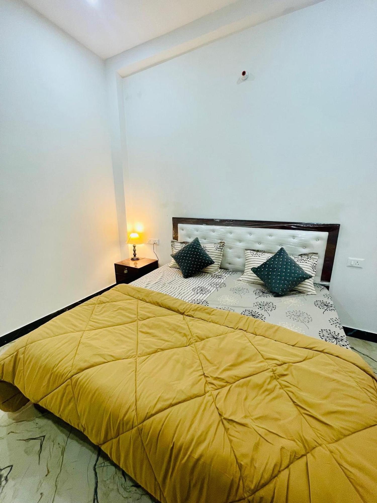 バラナシ Amrita Residencyヴィラ エクステリア 写真