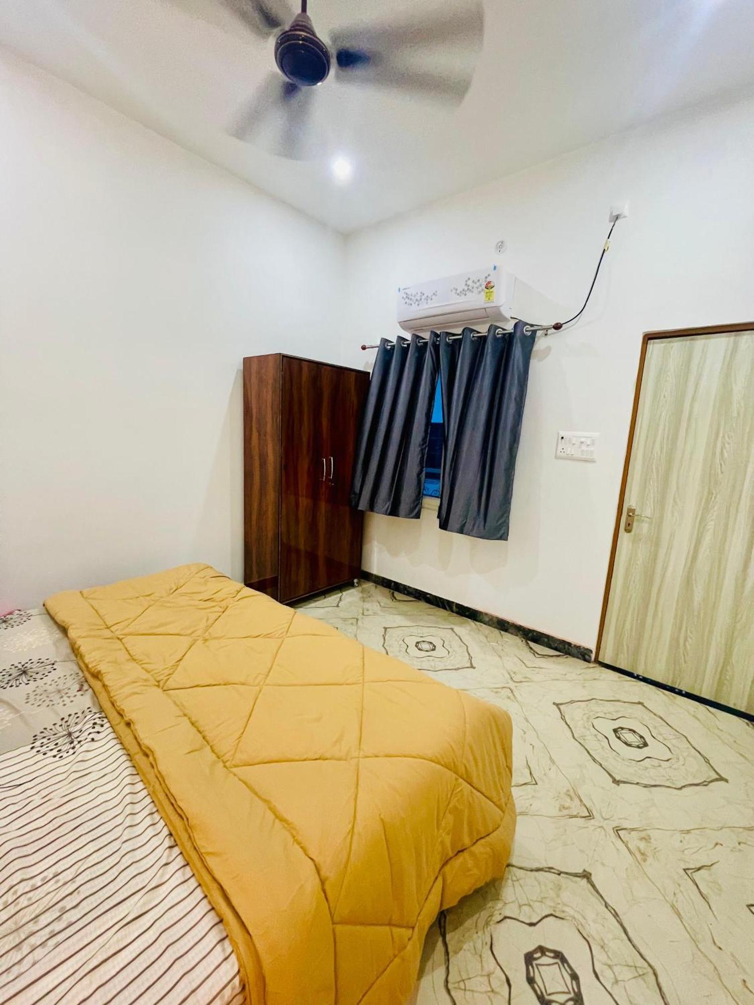 バラナシ Amrita Residencyヴィラ エクステリア 写真