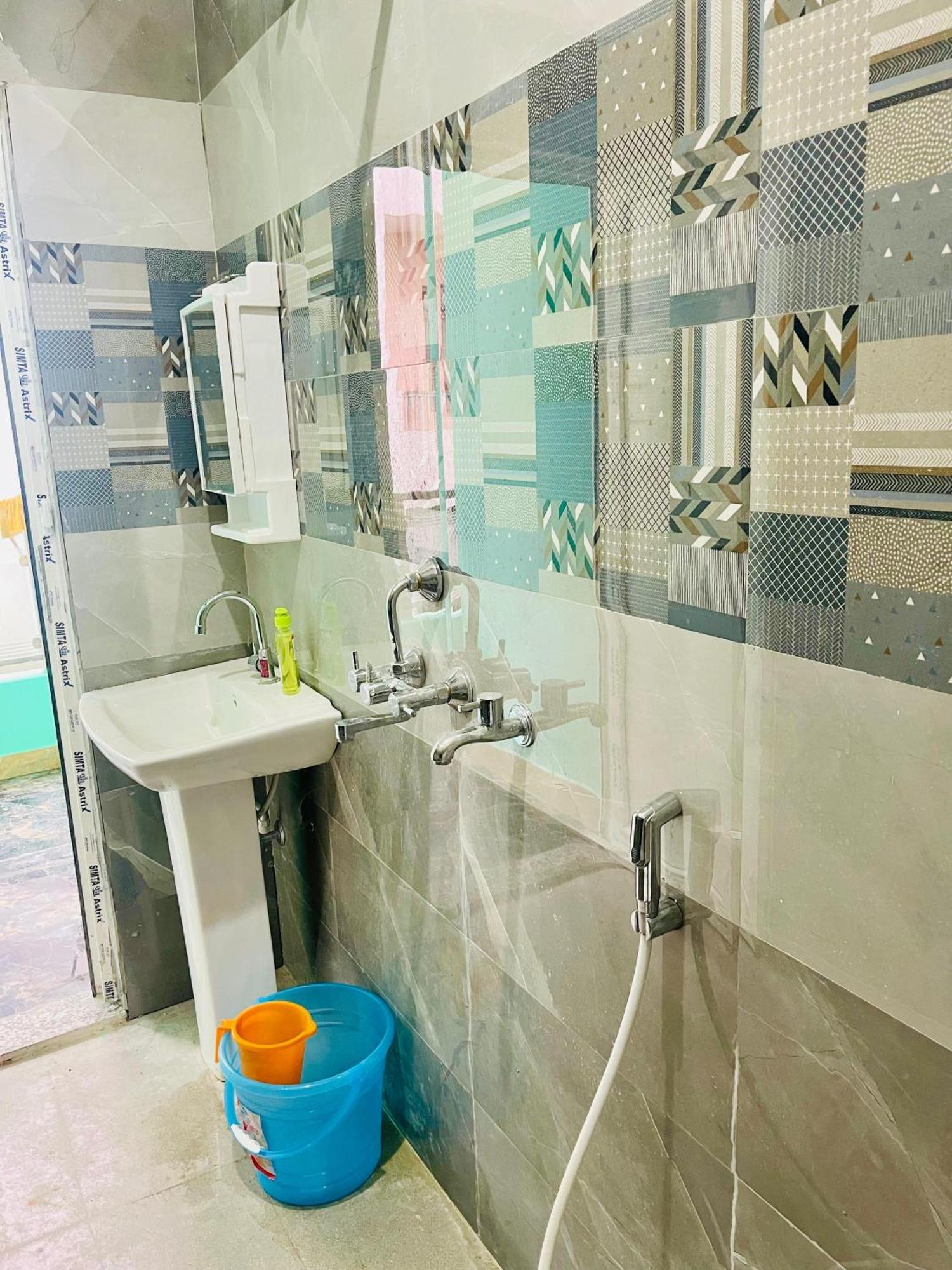 バラナシ Amrita Residencyヴィラ エクステリア 写真